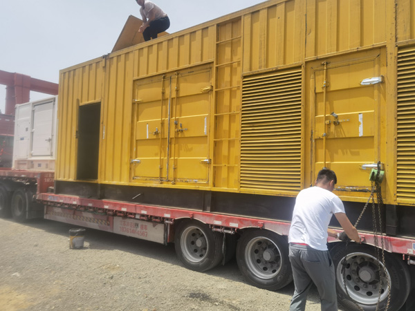 博尔塔拉除了负载情况和发动机维护，还有哪些因素会影响 200kw 柴油发电机的油耗？