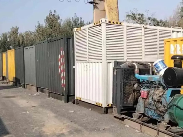 博尔塔拉200KW柴油发电机机组每小时油耗是多少？